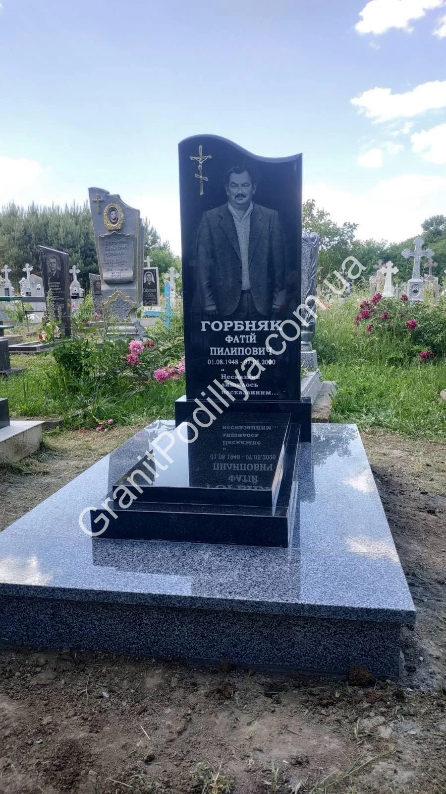 Подвійний пам'ятник з граніту - Кам'янець-Подільський | GranitPodillya